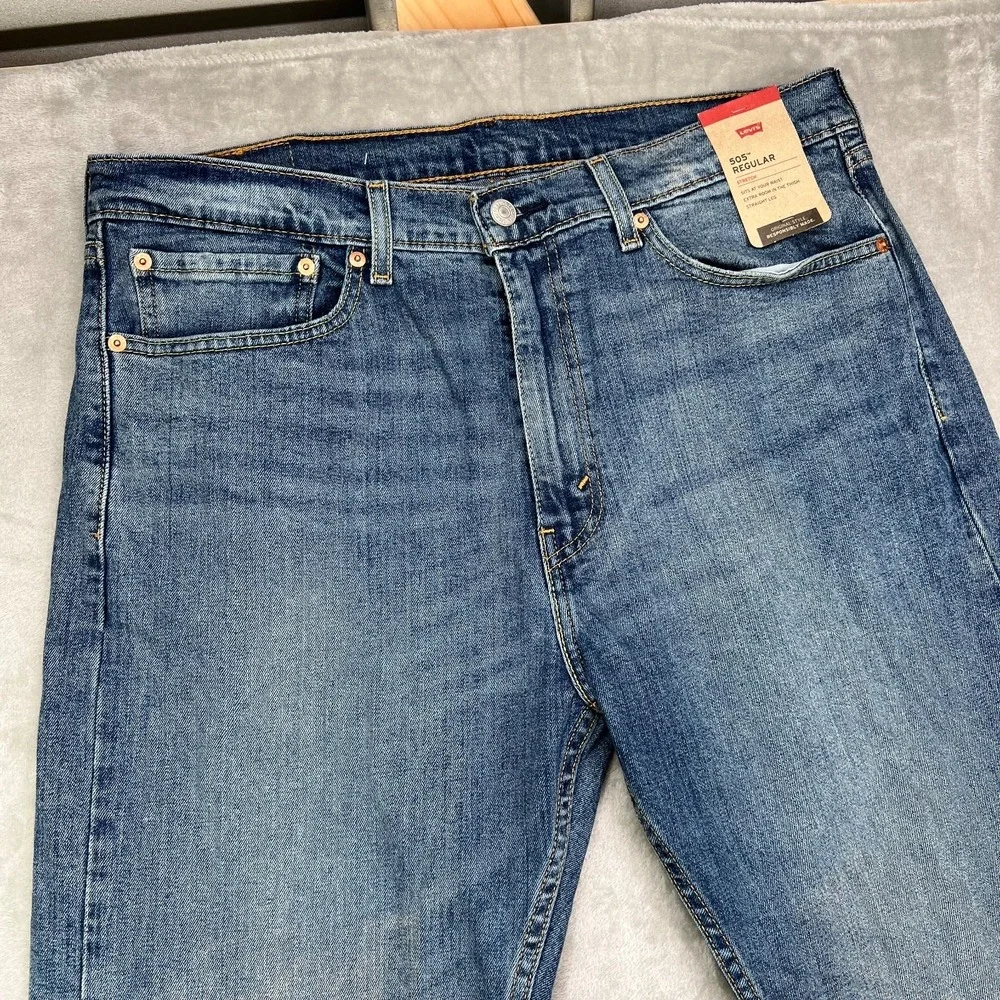 Levis 505 Jeans Mens 36x30 Blue Regular Fit Straight‎ Stretch Medium Wash NWT